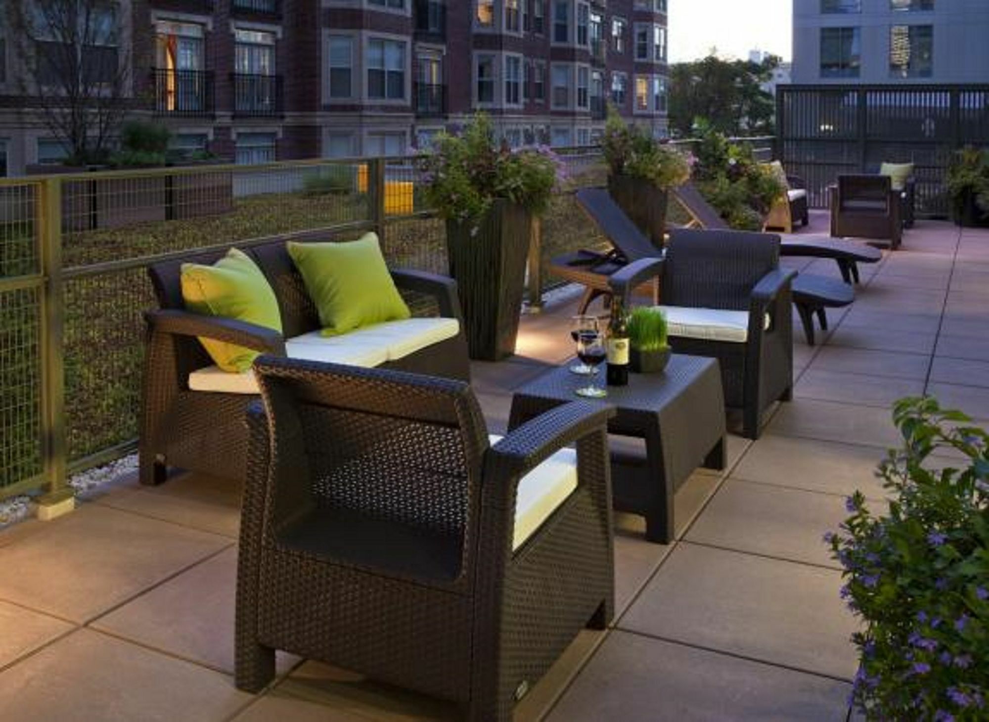 Global Luxury Suites At Kenmore Square Бостон Екстер'єр фото