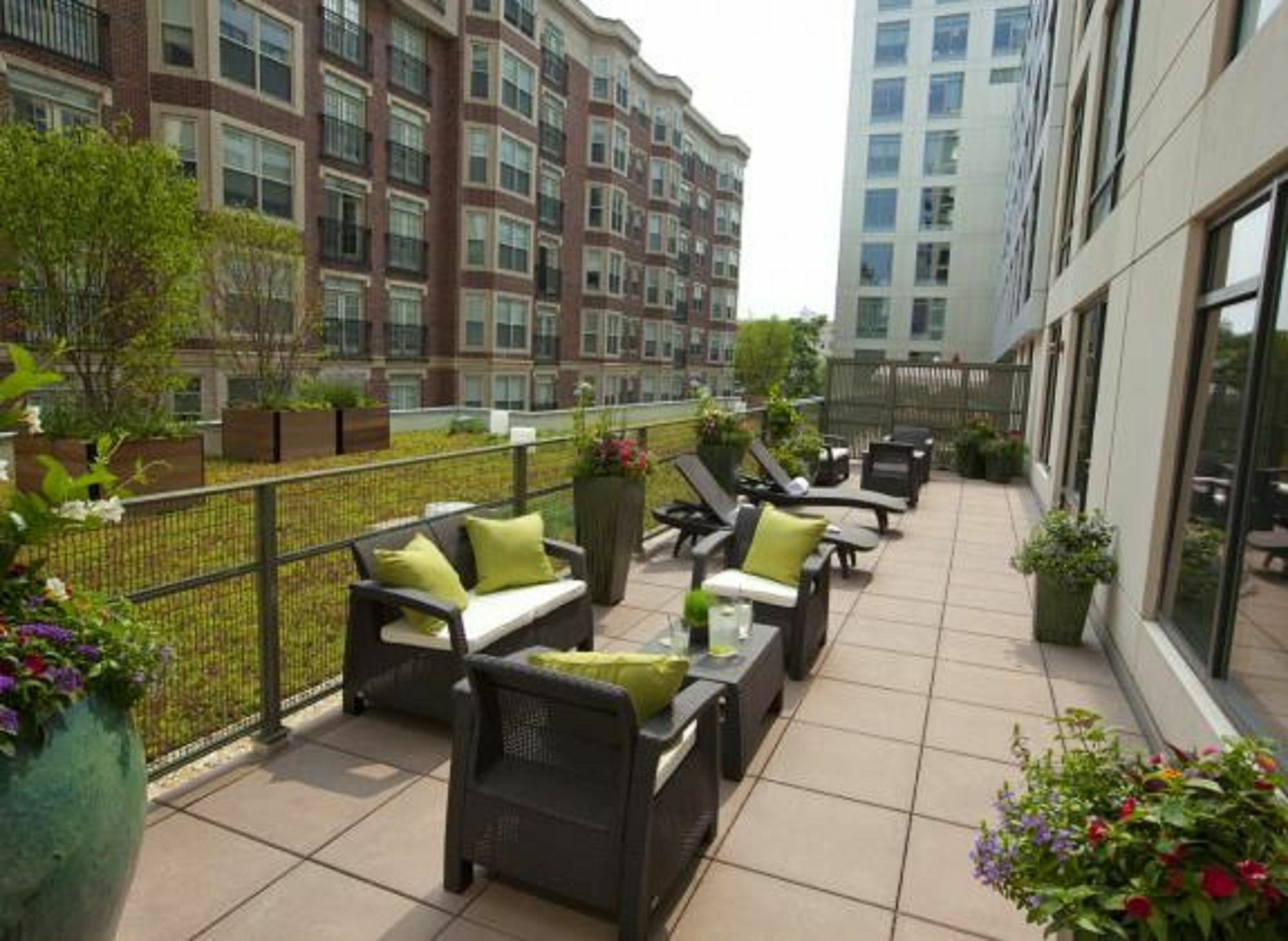 Global Luxury Suites At Kenmore Square Бостон Екстер'єр фото